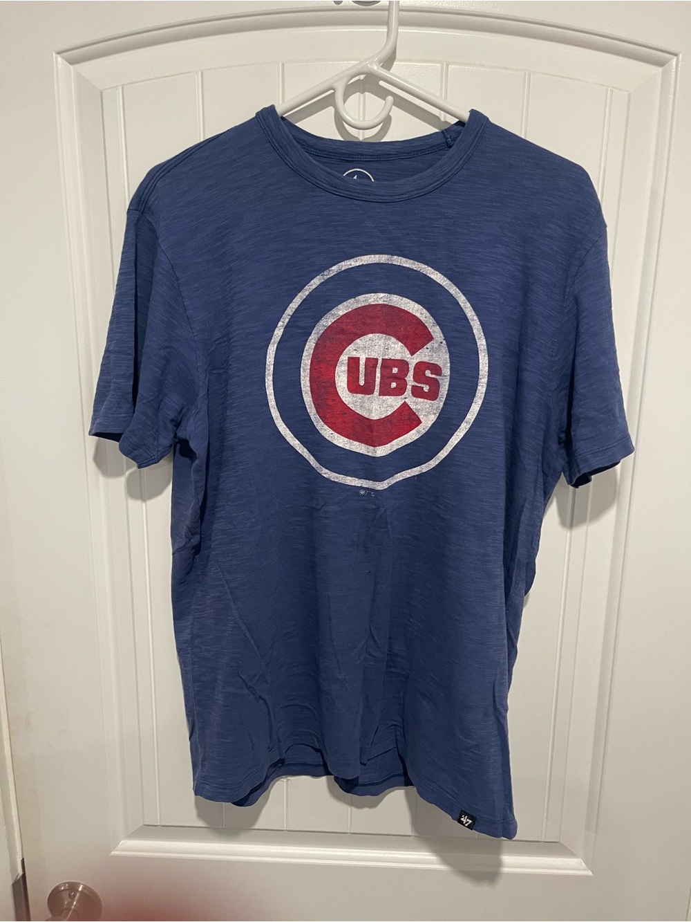 47 Brand Chicago Cubs Bullseye Scrum T-Shirt Men’s M Blue MLB Distressed